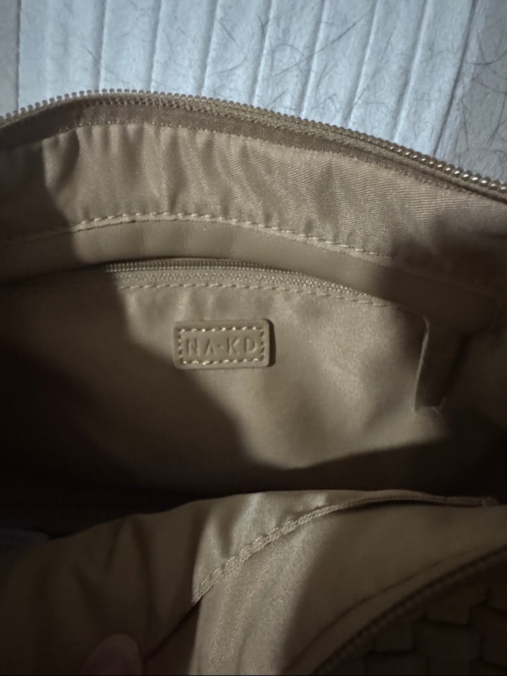 Woven Leather Shoulder Bag - Taupe - Picture 2 of 4